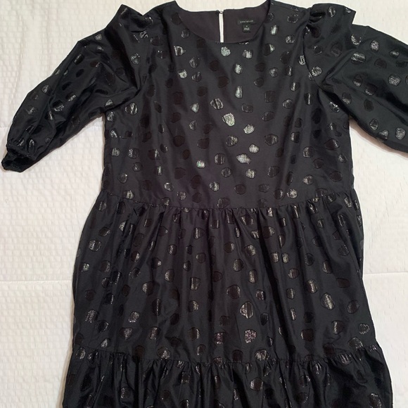 Black dress - Picture 4 of 7